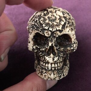 Decorative Skull Figurine - Black and Cream